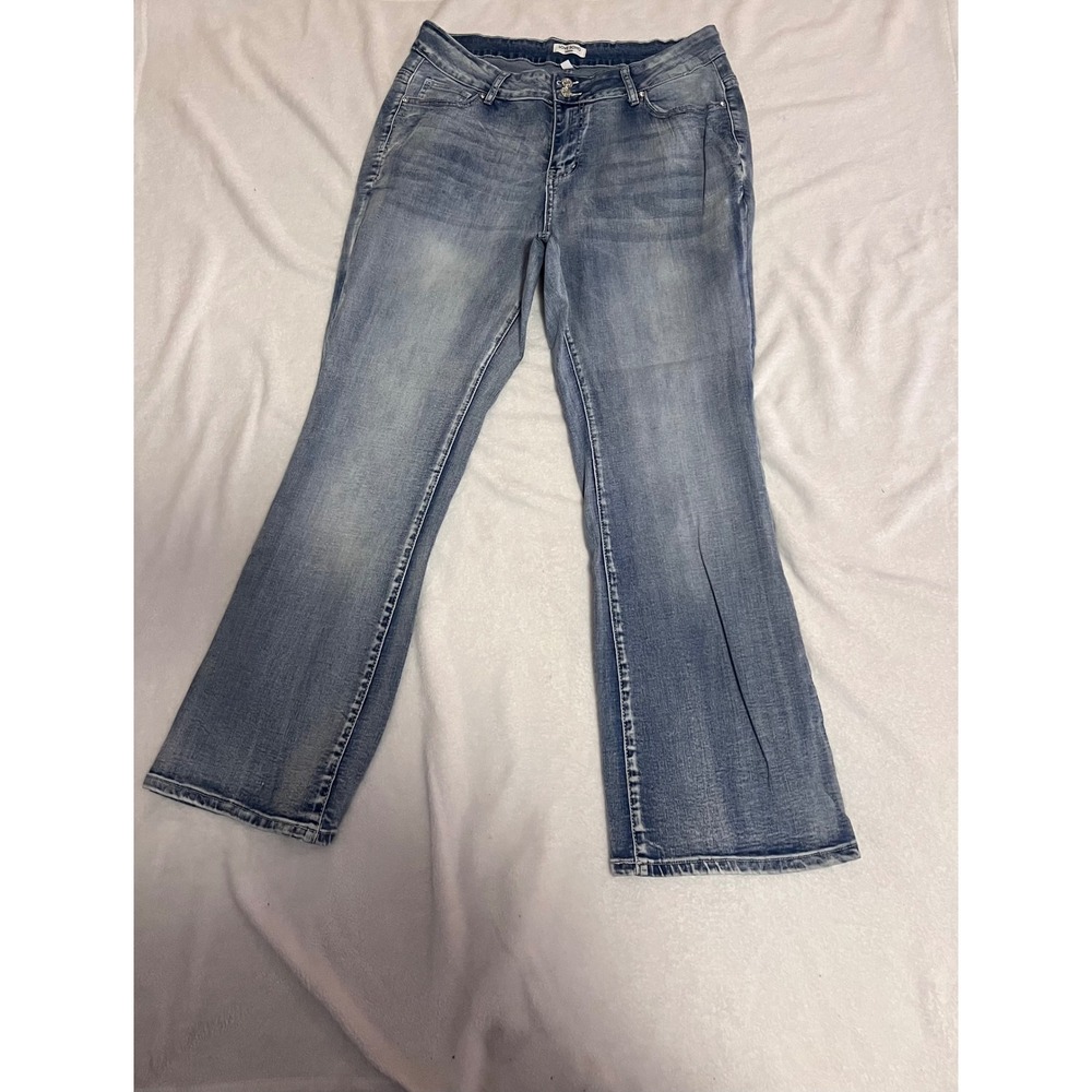 Love Soho Denim Womens 18 Medium Wash Embroidered Cross Bootcut Jeans Y2K